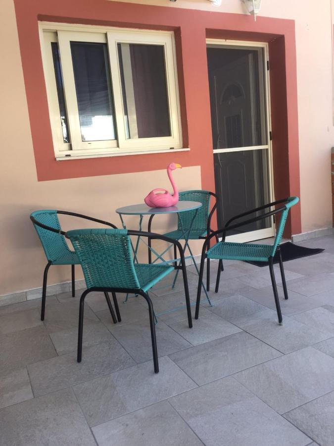 Domenica House Lägenhet Kondaraíni Exteriör bild