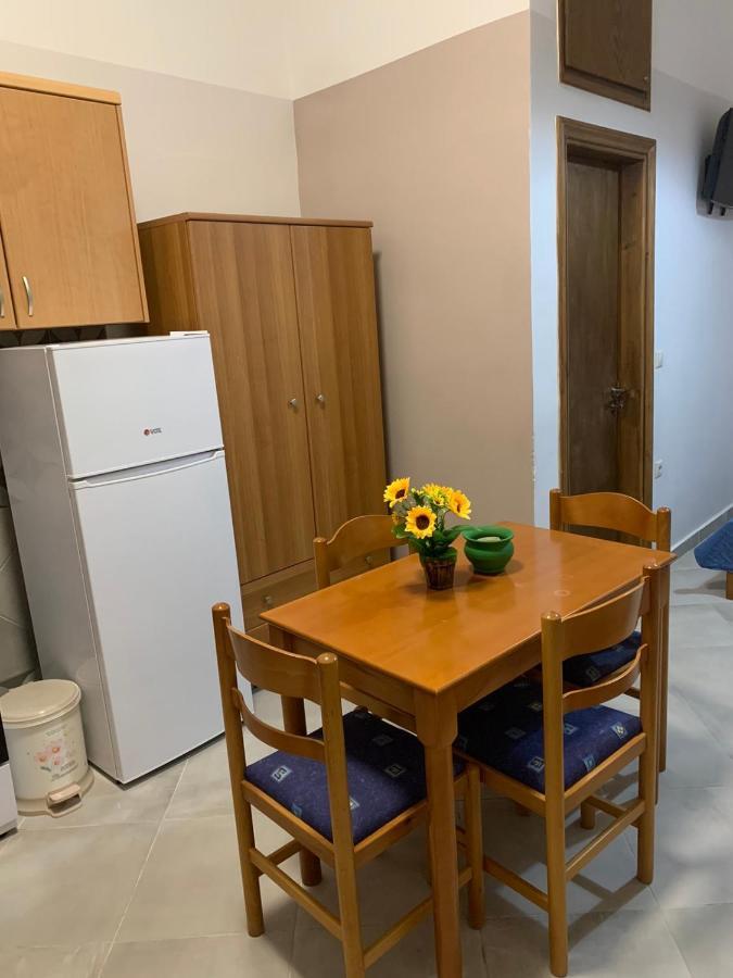 Domenica House Lägenhet Kondaraíni Exteriör bild